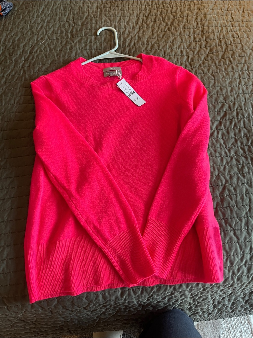 J. Crew Women's Bright Hot Pink 100% Cashmere Crewneck Sweater